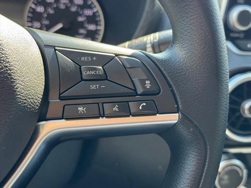 Used 2025 Nissan Sentra SV w/ Trunk Package image 17