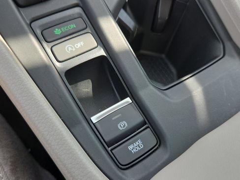 New 2025 Honda Accord SE image 9