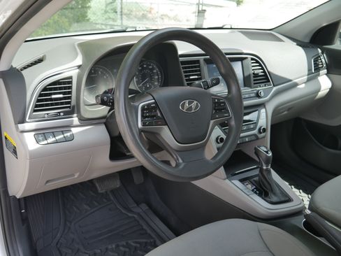 Used 2018 Hyundai Elantra SEL FWD image 4