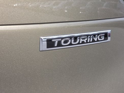 Used 2025 Subaru Forester Touring w/ Popular Package - Touring AWD/4WD image 5