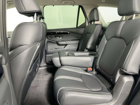 New 2025 Honda Pilot Touring image 27