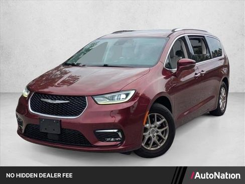 Used 2021 Chrysler Pacifica Touring-L FWD image 1