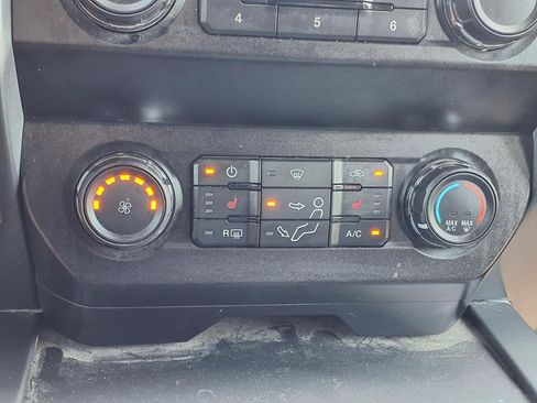 Used 2019 Ford F250 XLT w/ XLT Premium Package AWD/4WD image 19