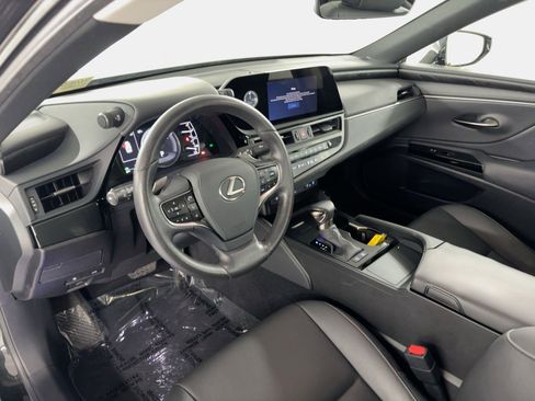 Used 2024 Lexus ES 300h w/ Premium Package image 4