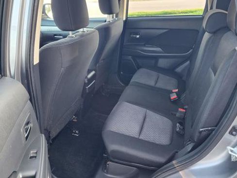 Used 2014 Mitsubishi Outlander SE FWD image 15