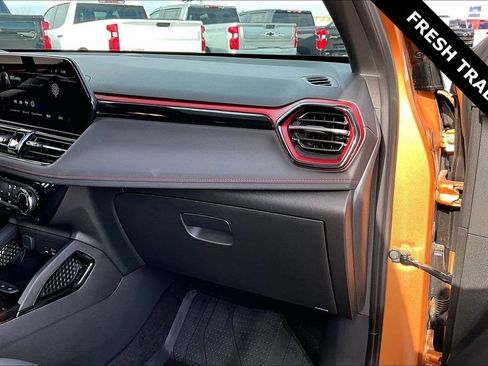 Used 2024 Chevrolet TrailBlazer RS w/ Driver Confidence Package image 25