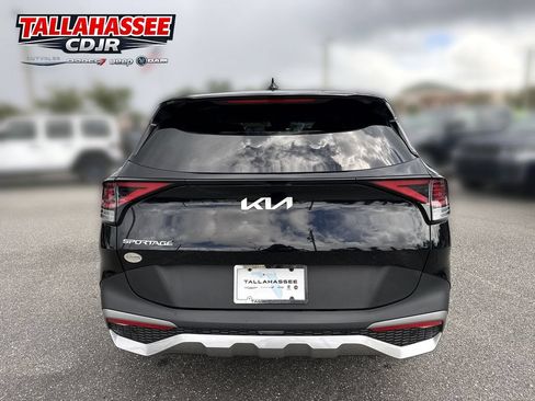 Used 2023 Kia Sportage EX FWD image 4