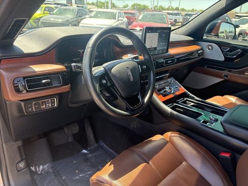 Used 2021 Lincoln Aviator Grand Touring w/ Equipment Group 302A AWD/4WD image 13