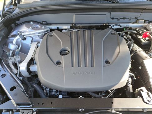 New 2026 Volvo XC60 B5 Plus w/ Protection Package Premier image 9