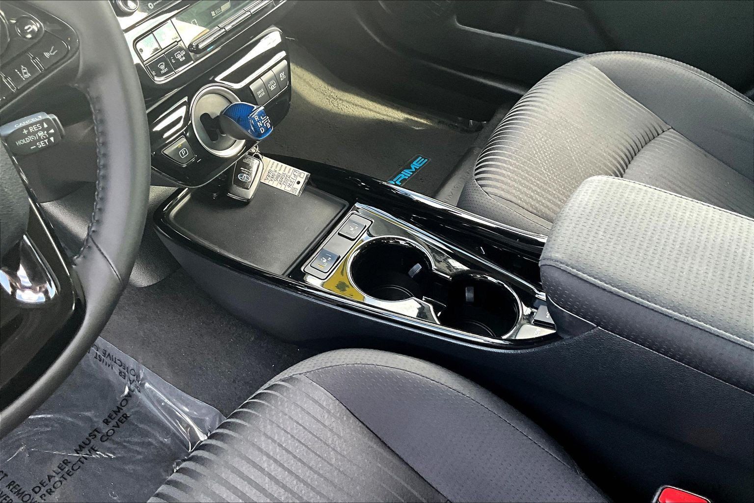 Used 2021 Toyota Prius Prime LE w/ Carpet Mat Package (TMS) FWD image 14
