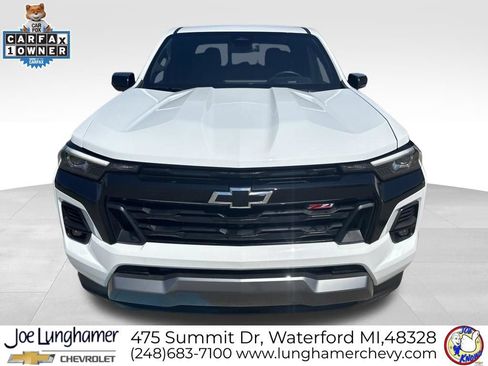 Used 2023 Chevrolet Colorado Z71 w/ Z71 Convenience Package 2 AWD/4WD image 9
