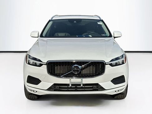 Used 2021 Volvo XC60 T5 Momentum image 2