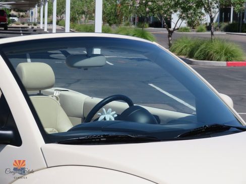 Used 2004 Volkswagen Beetle GLS FWD image 40