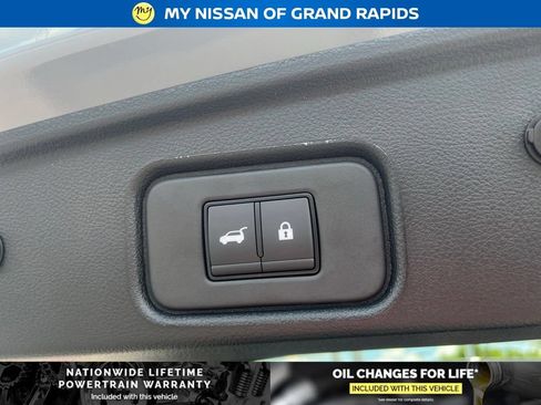 New 2026 Nissan Pathfinder Platinum AWD/4WD image 24