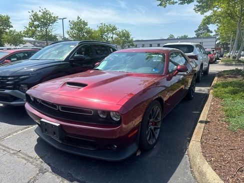 Used 2023 Dodge Challenger R/T w/ Plus Package RWD image 5