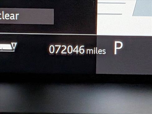 Used 2018 Land Rover Range Rover HSE AWD/4WD image 12