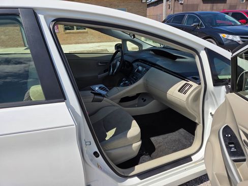 Used 2012 Toyota Prius Three w/ Solar Roof Pkg image 22