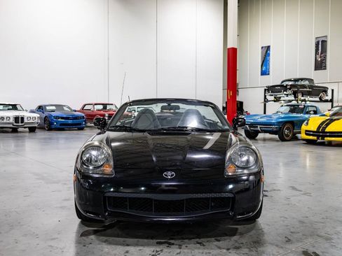 Used 2000 Toyota MR2 RWD image 9
