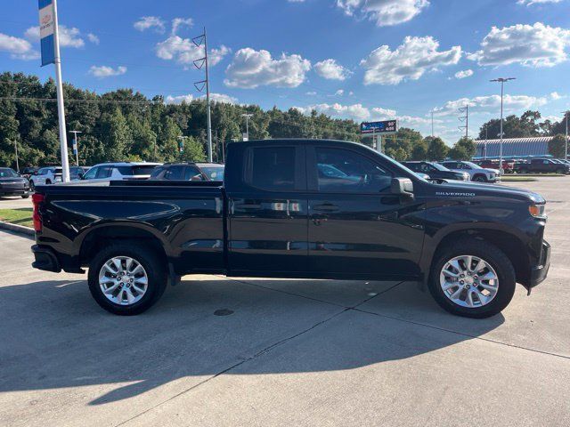 Used 2020 Chevrolet Silverado 1500 Custom w/ Custom Value Package RWD image 8