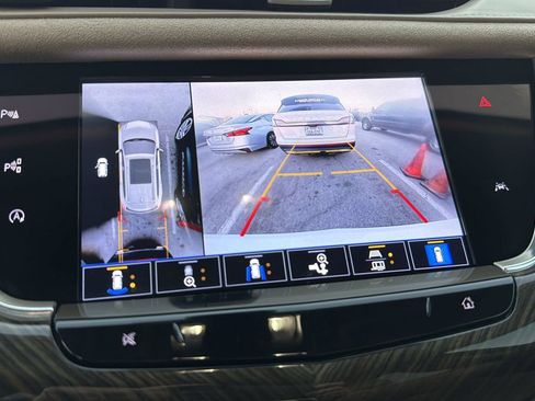 Used 2022 Cadillac XT6 Premium Luxury w/ Platinum Package image 17