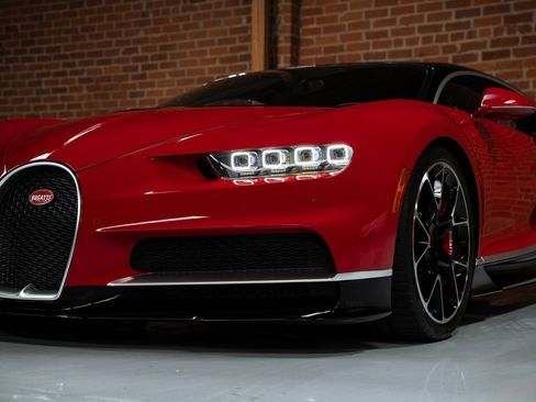 Used 2019 Bugatti Chiron image 9