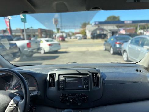 Used 2018 Nissan NV200 SV w/ Navigation Package image 15