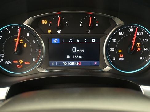 Used 2021 Chevrolet Traverse LT FWD image 13