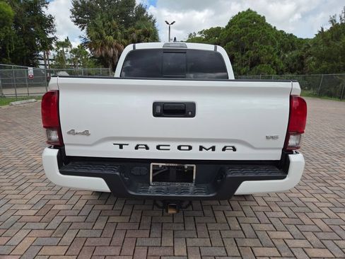 Used 2023 Toyota Tacoma SR5 w/ Technology Package AWD/4WD image 10