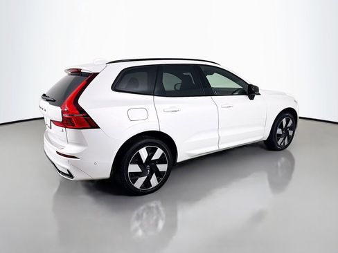 Used 2024 Volvo XC60 T8 Ultimate w/ Protection Package Premier AWD/4WD image 9