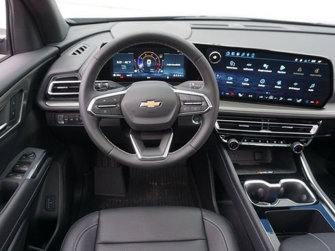 New 2026 Chevrolet Traverse LT image 11