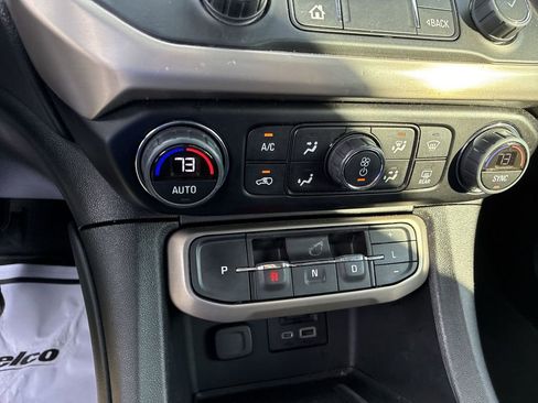 Used 2023 GMC Acadia Denali w/ Black Diamond Edition FWD image 17