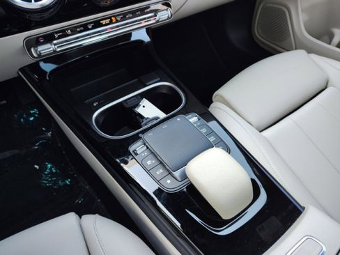 Used 2023 Mercedes-Benz CLA 250 4MATIC image 15