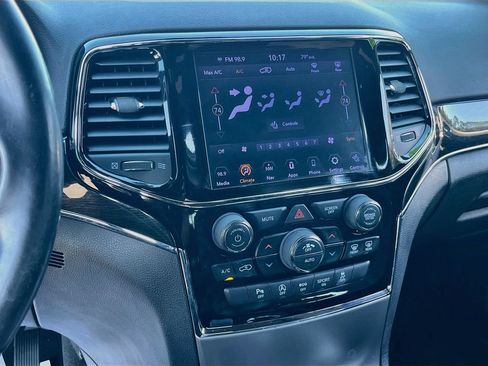Used 2019 Jeep Grand Cherokee Trailhawk w/ Trailhawk Luxury Group AWD/4WD image 16
