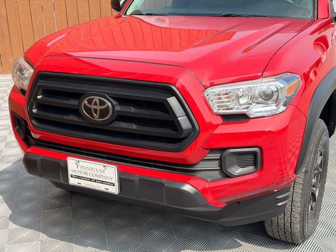 Used 2022 Toyota Tacoma SR w/ SX Package RWD image 18