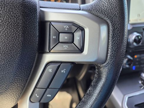Used 2016 Ford F150 Lariat w/ Equipment Group 502A Luxury AWD/4WD image 20