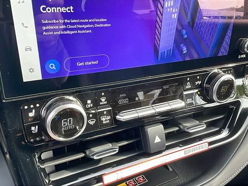 New 2026 Toyota Highlander Limited AWD/4WD image 21