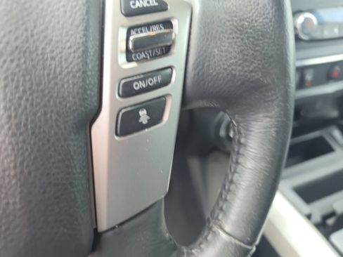 Used 2024 Nissan Titan SV w/ SV Convenience Package AWD/4WD image 15