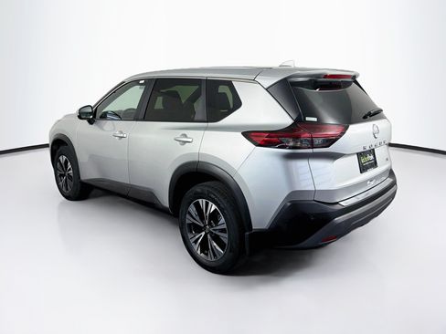 Used 2023 Nissan Rogue SV FWD image 5