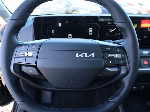 New 2025 Kia K4 EX image 26