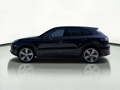 Used 2023 Porsche Cayenne Platinum Edition image 6