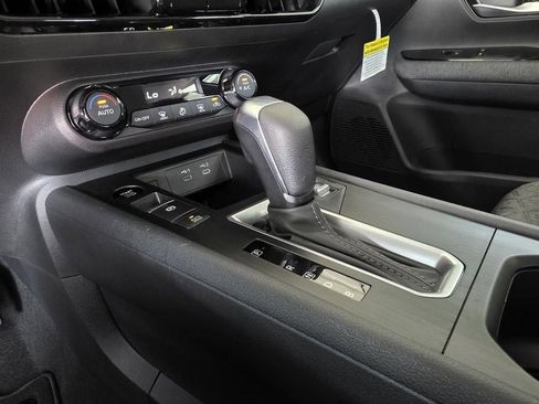 Used 2026 Nissan Kicks SV FWD image 21