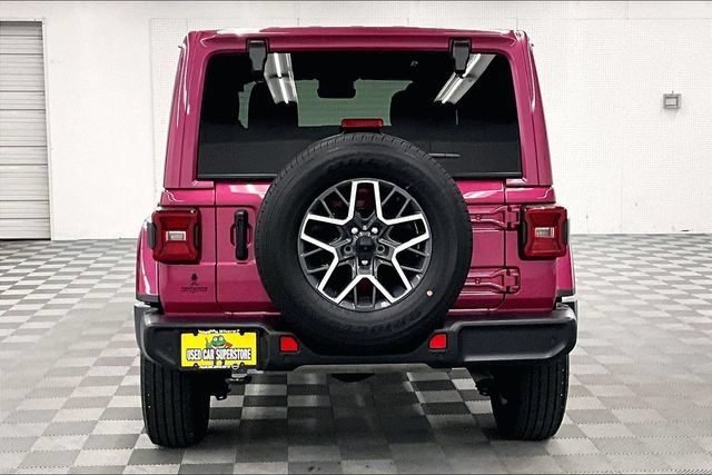 Used 2024 Jeep Wrangler Unlimited Sahara w/ Technology Group AWD/4WD image 5