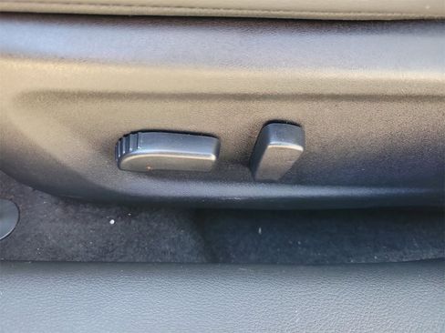 Used 2025 Nissan Altima 2.5 SR image 17