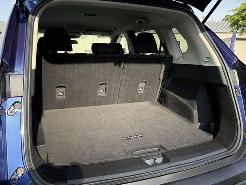 Used 2021 Nissan Rogue S image 3