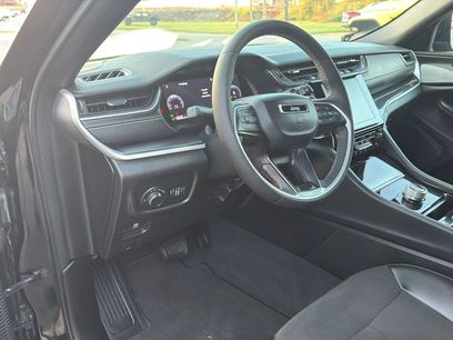 Used 2023 Jeep Grand Cherokee Altitude