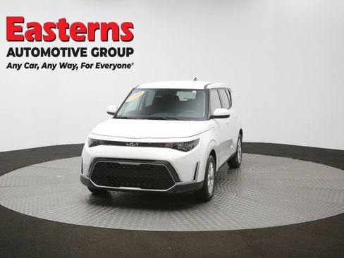 Used 2025 Kia Soul LX w/ LX Technology Package FWD image 53