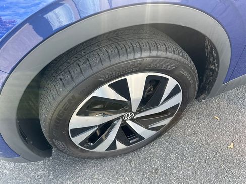 Certified 2021 Volkswagen ID.4 Pro S image 2