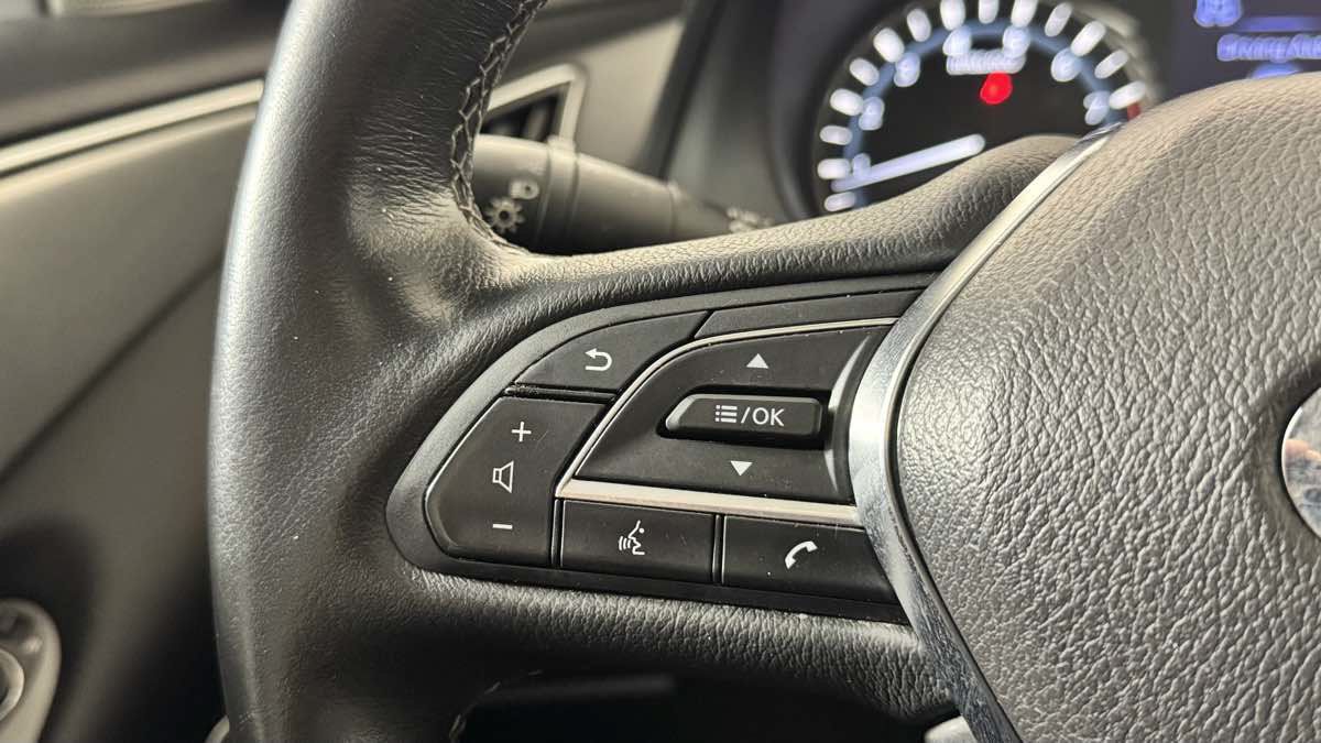 Used 2021 INFINITI Q50 Luxe w/ Seat & Sound Package RWD image 22