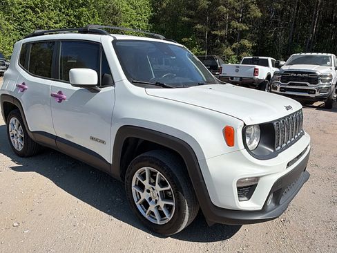 Used 2020 Jeep Renegade Latitude w/ UConnect 8.4 Nav Group AWD/4WD image 5
