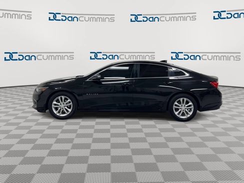 Used 2017 Chevrolet Malibu LT FWD image 5